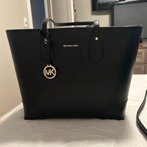 Michael Kors tote